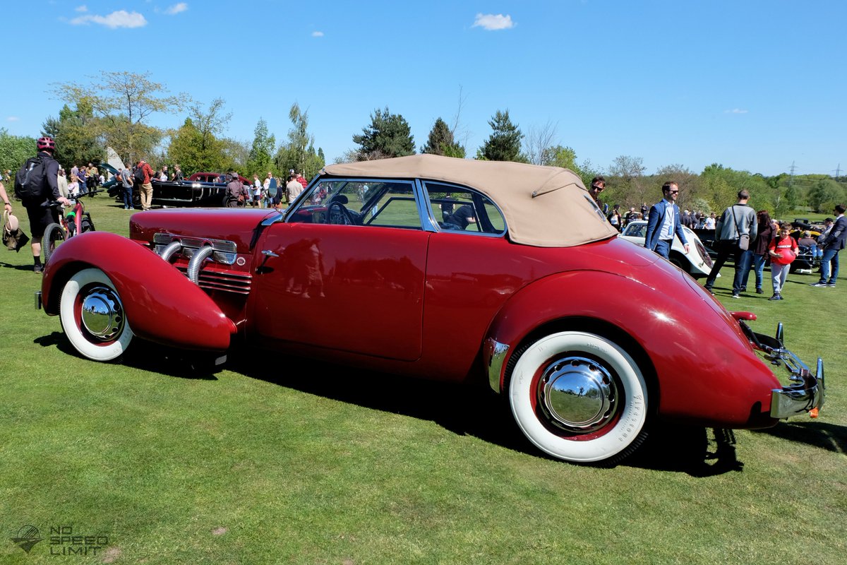 NoSpeedLimit_it's tweet photo. 1937 #Cord812Supercharger #classiccar #interwarcar #vintagecar #sportscar #Automobilovéklenoty2024 #Autoklenoty2024
#Praha #GalerieGolfHostivař #concourdelegance #czechia 🇨🇿 #MadeinUSA #artdeco #GordonBuehrig #streamline #straighteight #coolcarinteriors  https://t.co/JVvCF1FlJ1 https://t.co/UmaPZ95piY