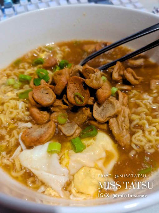 Lucky Me Labuyo Noodles with Chives, Egg and Kikiam 🍝 #pinoyfood #breakfast #lunch #dinner #almusal #pinoybreakfast<a href="/tag/lunch"class="tags"><span>#lunch</span></a><a href="/tag/dinner"class="tags"><span>#dinner</span></a><a href="/tag/breakfast"class="tags"><span>#breakfast</span></a><a href="/tag/philippines"class="tags"><span>#philippines</span></a><a href="/tag/noodles"class="tags"><span>#noodles</span></a>