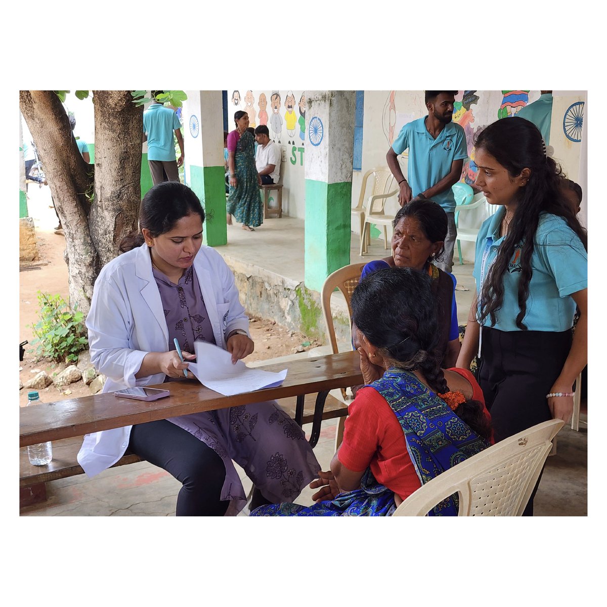 RVPhysiotherapy's tweet photo. At #RVCP, the Dept. of Community Health Physiotherapy and the Dept. of Musculoskeletal Physiotherapy, in association with the NSS Unit of Vasavi Educational Trust-VET First Grade College, conducted geriatric musculoskeletal and women's health screenings at Ramanagara District. https://t.co/H6qsnLGWR4