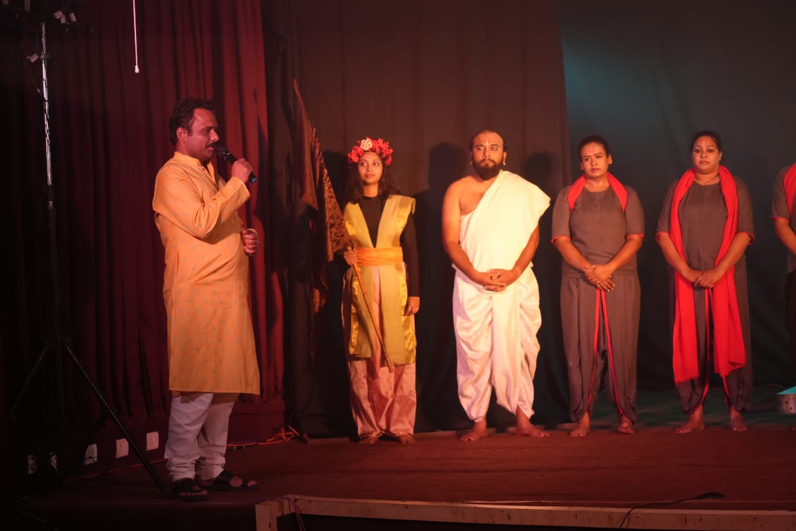 RNTUnivBhopal's tweet photo. Students of M.P.A. (Master of Performing Arts) II Semester staged two plays, showcasing their talent in Natyasastra and World Theater at Rabindranath Tagore University. 
#RNTU #PerformingArts #CulturalHeritage #StudentTalent #TheatricalPerformance https://t.co/YKCmMK7Lif