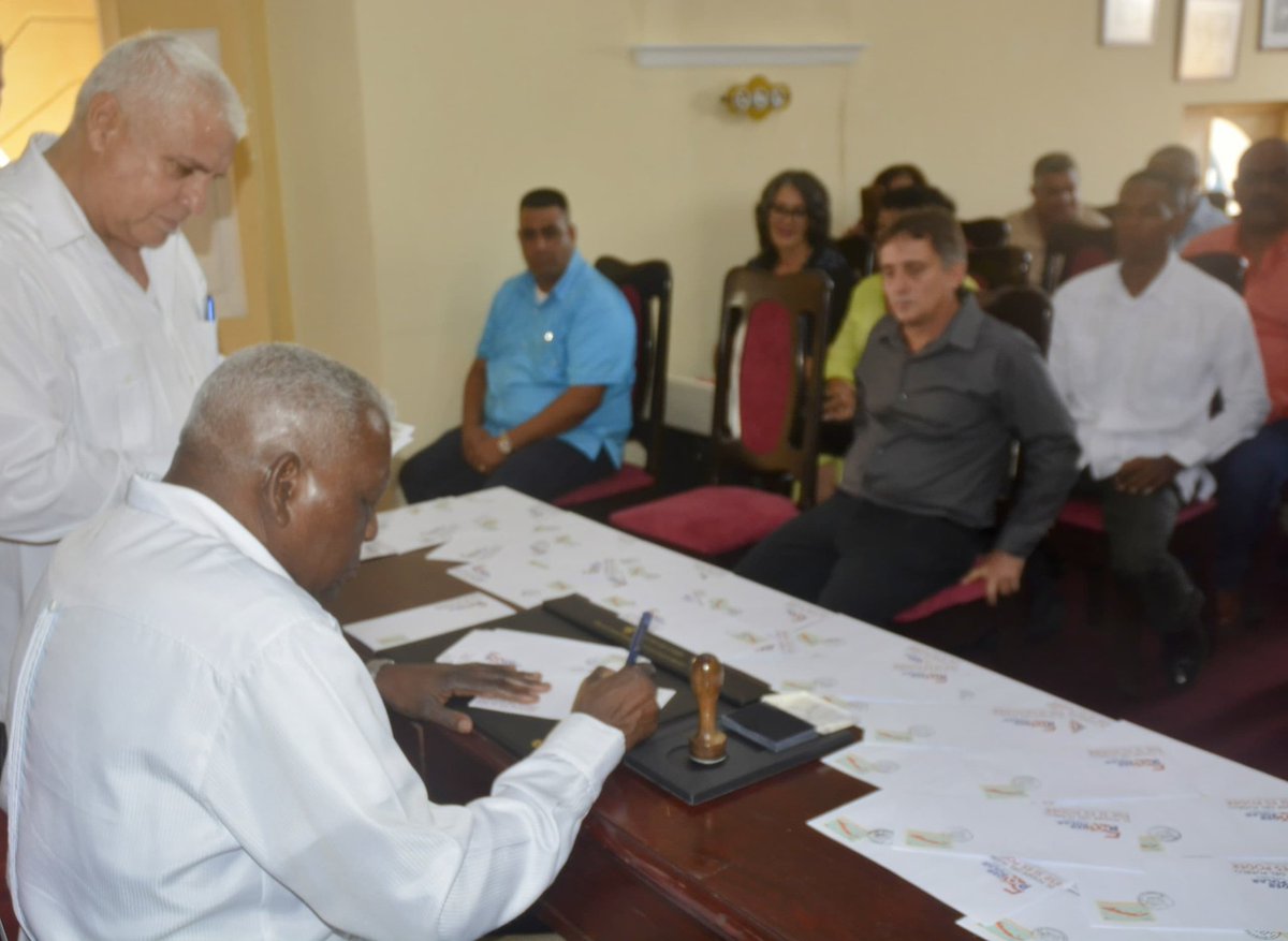 En el aniversario 50 de la instauración como experiencia de los Órganos Locales del #PoderPopular en la provincia de Matanzas.
Es una gran oportunidad escuchar en este día a #EstebanLazo en sus palabras un recorrido desde la historia de estos acontecimientos.
#Cuba
#PoderPopular