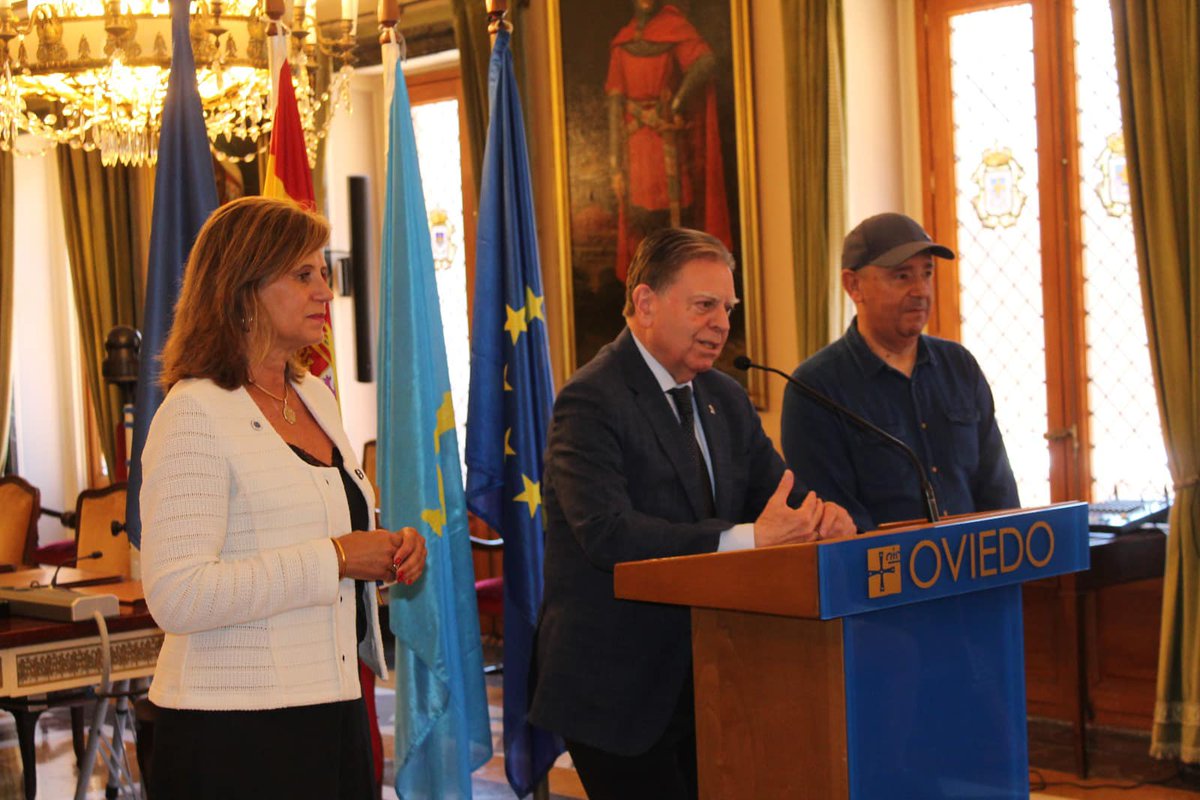 @aytoviedo (@aytoviedo) on Twitter photo 🏆 Recepción, en <a href="/aytoviedo/">@aytoviedo</a> a la <a href="/sdcrlacorredori/">SDCR La Corredoria</a> tras su ascenso a Segunda AF. Enhorabuena!!!
tinyurl.com/43rthe53
#DeportesOviedo 🏆 Recepción, en <a href="/aytoviedo/">@aytoviedo</a> a la <a href="/sdcrlacorredori/">SDCR La Corredoria</a> tras su ascenso a Segunda AF. Enhorabuena!!!
tinyurl.com/43rthe53
#DeportesOviedo