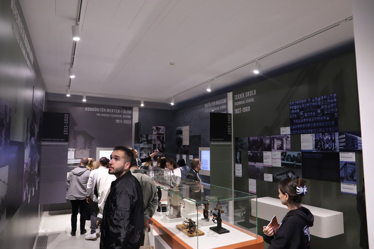 YTÜ'nün bir asrı aşkın sahip olduğu teknik, bilimsel, teknolojik, sosyal, kültürel ekosistemini ve girişimci yönünü yansıtan YTÜ Müzesi'nde; rehberli müze turu başlıyor. 

Her hafta salı, çarşamba, perşembe ve cuma günleri; saat 13.30'da, YTÜ Müzesi sizleri bekliyor. ✨

Kayıt