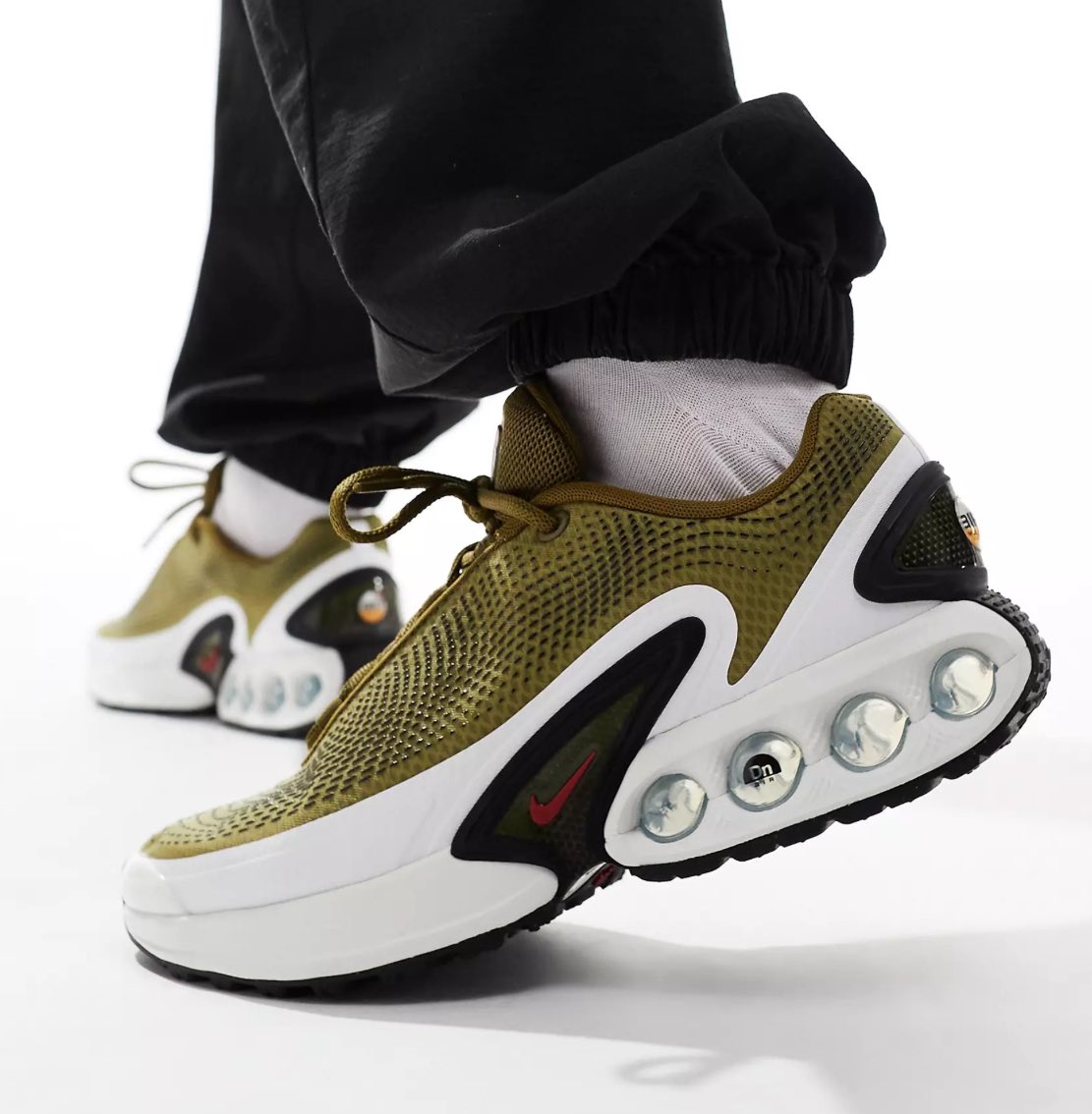 SNKR_TWITR on X: 