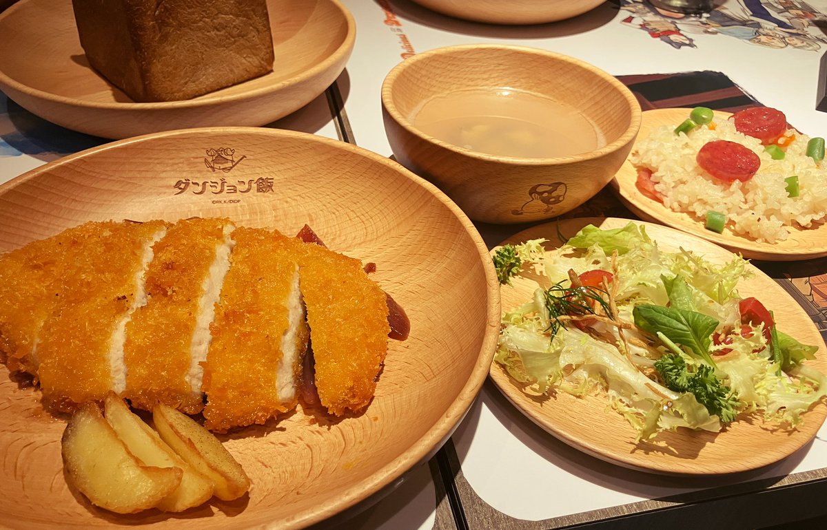 [閒聊] 迷宮飯咖啡廳池袋 三木晶受邀用餐