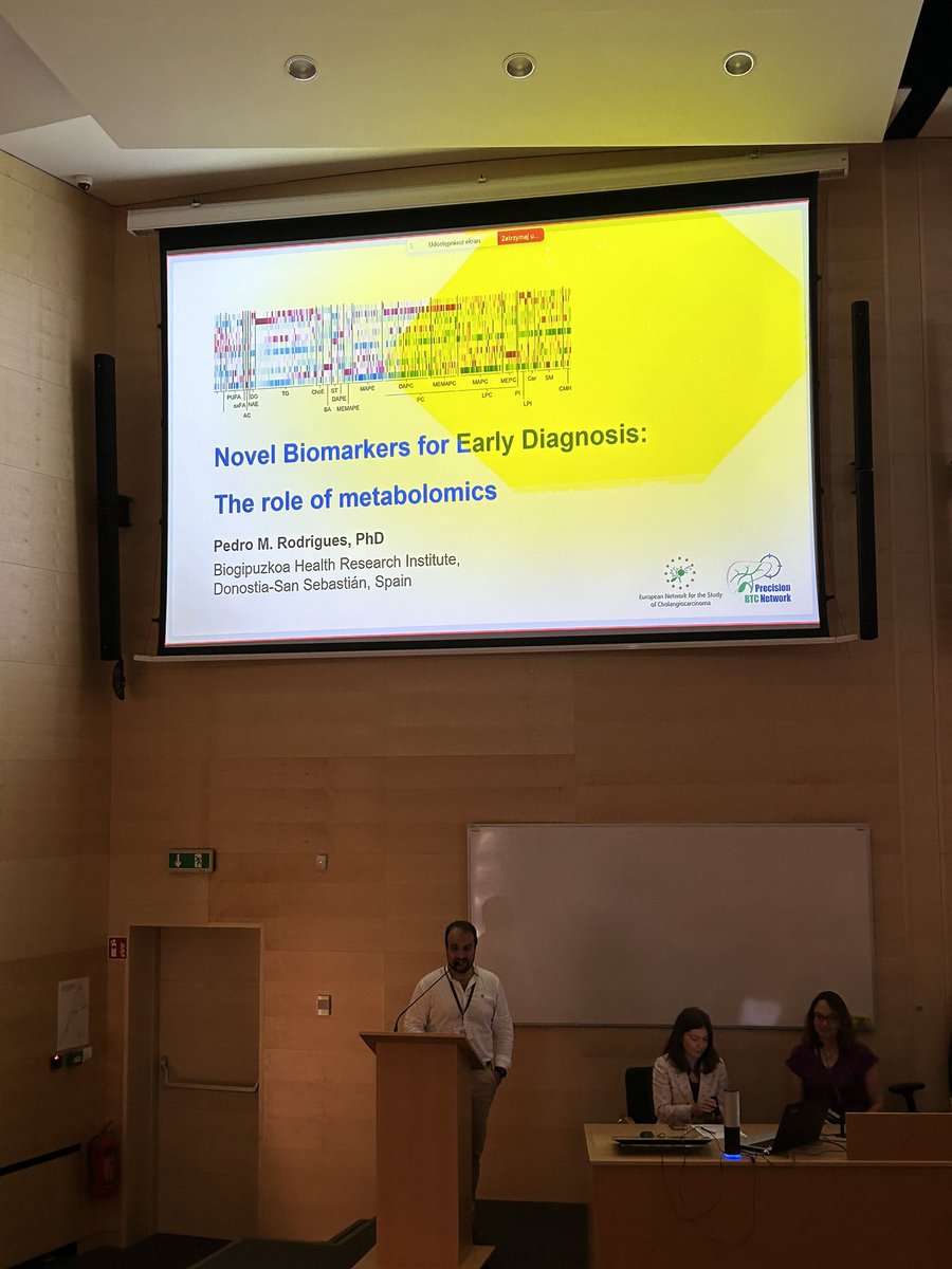Precision-BTC-Network (@precisionbtcnet) on Twitter photo Up next, Dr. Pedro Rodrigues <a href="/PMRodrigues19/">Pedro Rodrigues</a> introducing novel biomarkers for early diagnosis and discussing the role of metabolomics in BTC diagnosis #PrecisionBTCNet #ENSCCA #Krakow2024 🔬🇵🇱 Up next, Dr. Pedro Rodrigues <a href="/PMRodrigues19/">Pedro Rodrigues</a> introducing novel biomarkers for early diagnosis and discussing the role of metabolomics in BTC diagnosis #PrecisionBTCNet #ENSCCA #Krakow2024 🔬🇵🇱