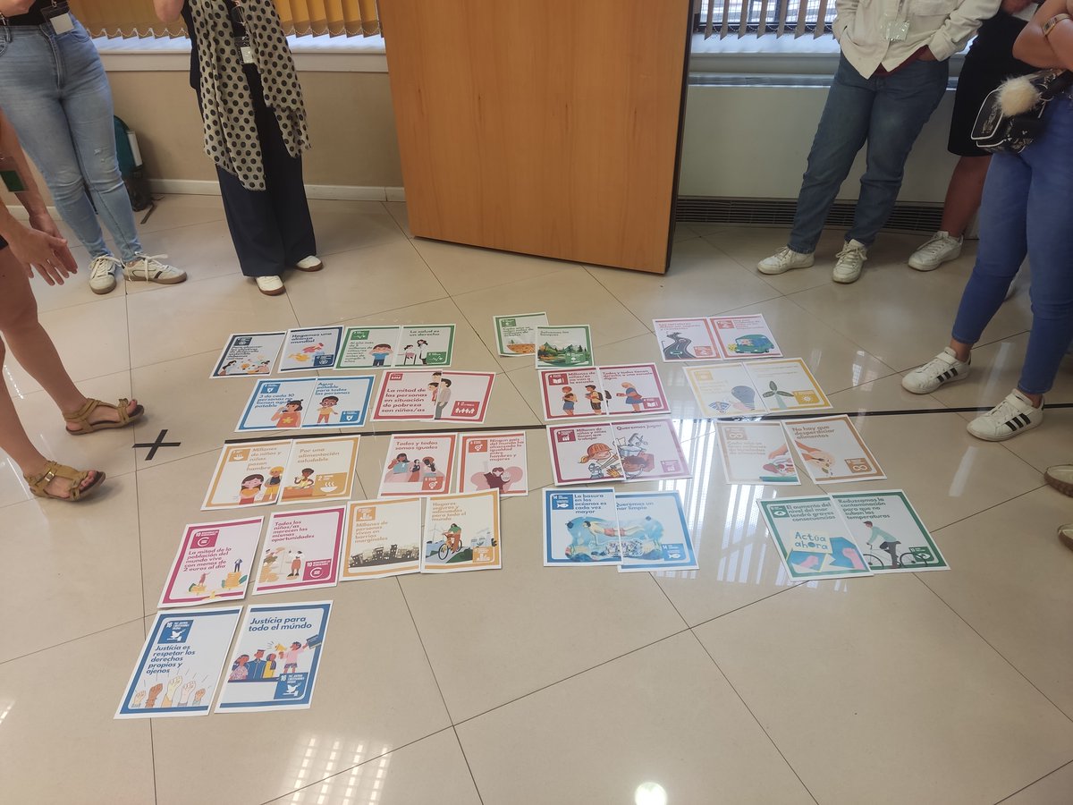 gitanos_org_CYL's tweet photo. 🗓️El pasado 20 de junio, #FSGPalencia asistió al IV Encuentro Estatal de Participación Infantil y Adolescente en @MSocialGob. 

👫Participamos en dinámicas sobre derechos de la infancia y Objetivos de Desarrollo Sostenible (ODS), compartiendo experiencias con agentes clave https://t.co/fXyjYfsFiJ