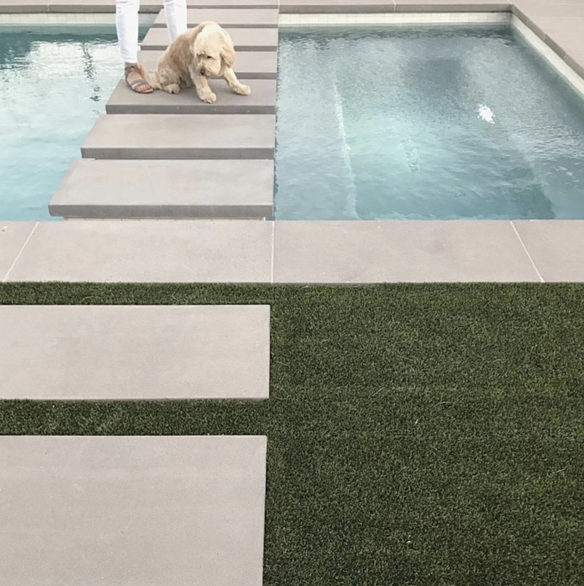 stepstonellc's tweet image. Stepstone Pavers, dog approved! #StepstoneInc #OutdoorLiving #MadeInTheUSA #OutdoorLiving
#Hardscape
#YourVisionInConcrete
#HardscapeProjects
#HardscapeDesign