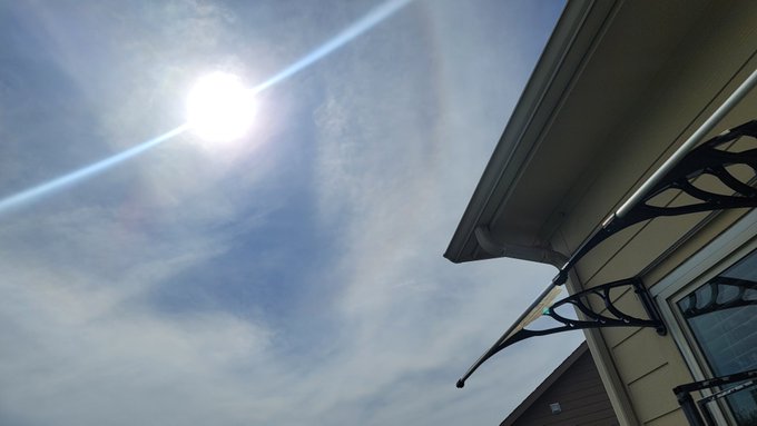 The audacity of the sun to show itself at 5pm after a long day of a hurricane trying to take us all out<a href="/tag/beryl"class="tags"><span>#beryl</span></a>