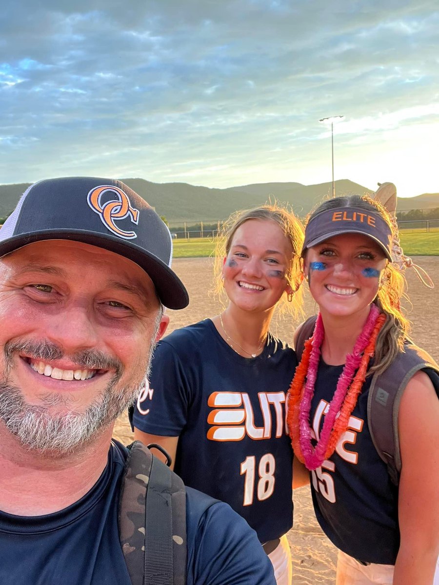 AddisonTalley8's tweet photo. Brought home the W this weekend!! Super proud of my team for coming out on top and finishing 5-1. Here are a couple clips from this weekend. Can’t wait to get back at it next weekend! @VirginiaOCElite @CoastRecruits @SBRRetweets @SoftballRecruit https://t.co/tA5Zx4o9zK