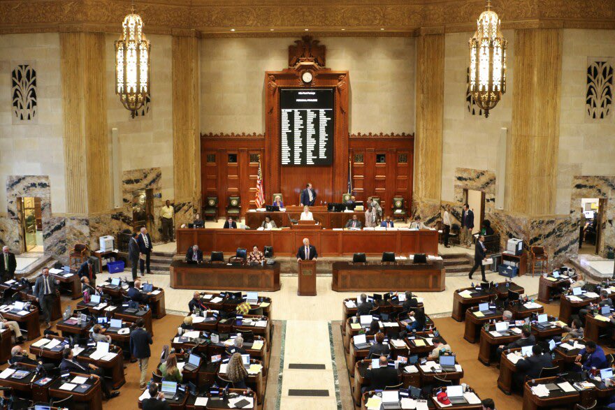 🚨Louisiana House has passed a bill that would allow state and local law enforcement to arrest illegal immigrants!

Do you support this?
Yes or No