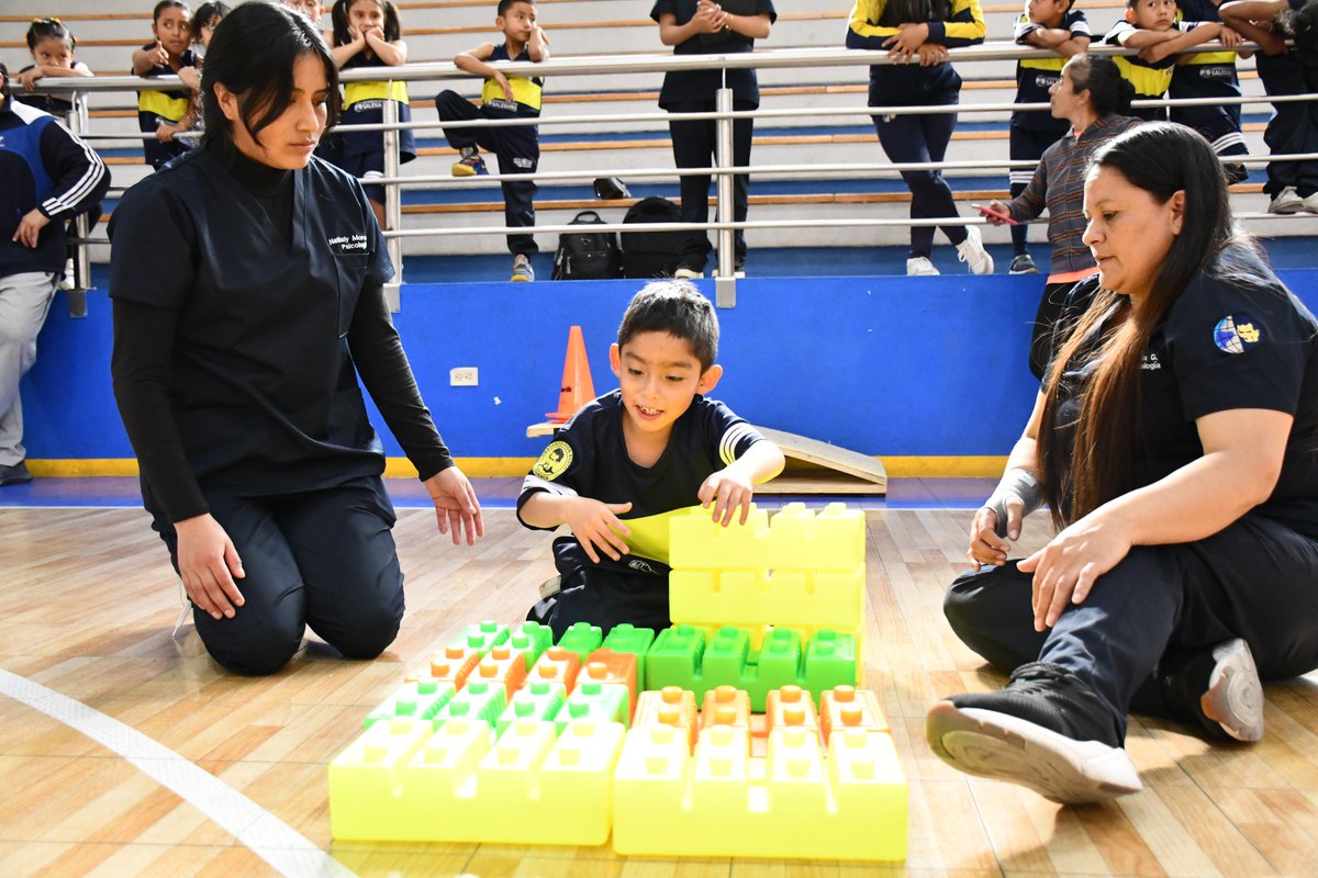 upsalesianaec's tweet photo. 🙌 En la sede #Cuenca, se realizo el "II Festival de Habilidades Motrices”, evento organizado por las carreras de Pedagogía de la Actividad Física y #Psicología con apoyo del Oratorio #DonBosco. 

🤩 El objetivo del evento fue presentar el desarrollo de las habilidades motrices que alcanzaron los niños de 3 a 7 años en el marco del proyecto de vinculación con la sociedad. “Contribución a la reducción de desigualdades de acceso a la actividad deportiva y psicológica de población en estado de vulnerabilidad del Oratorio Don Bosco”.

💯 Fue un evento de aprendizaje y diversión, donde los niños mostraron su potencial en un ambiente de inclusión y apoyo.

#30AñosUPS #UPSCuenca #UPSEcuador