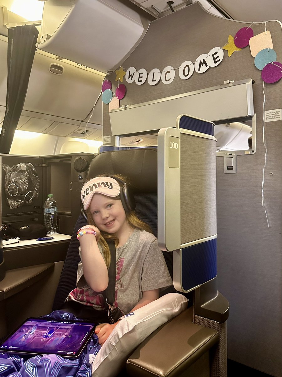 arliej's tweet photo. A special thank you to Debbie and the crew on UA 52 to Zürich. The whole team brought the Swiftie dream to life with decorations, Zürich bracelets and all the love on the “Taylor Swift Express” 🫶 @united https://t.co/TmS7CpD90k