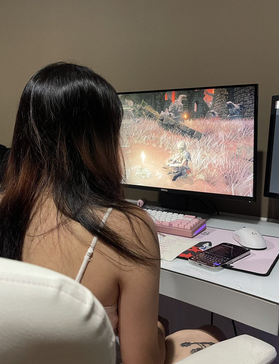 eggo dog tweet media