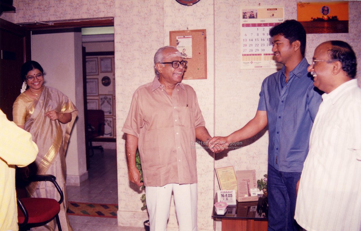 kingofkwood's tweet photo. Remembering Legendary Director #KBalachander ❤️
on his Birth Anniversary ✨

#RememberingKBalachander #RememberingKB 
#HappyBirthdayKBalachander 
#HBDKBalachander #HBDKBSir #KB94 💖

#Thirumalai @actorvijay #Vijay  
#TheGreatestOfAllTime https://t.co/GtKCZkXBoD