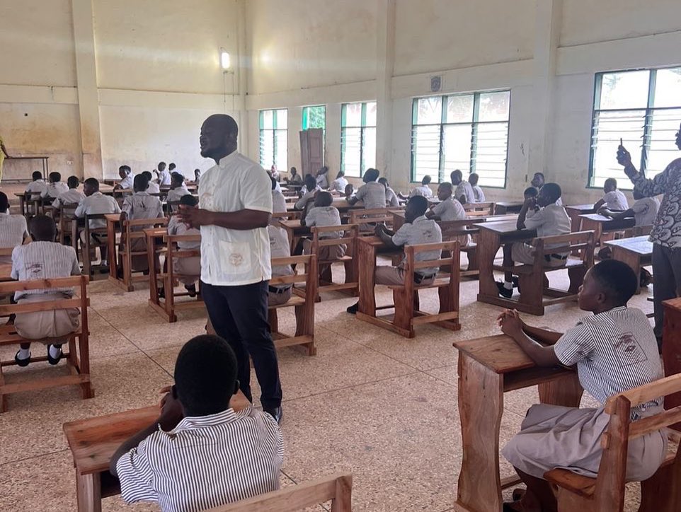 Today, the 8th of July, 2024,I paid a working visit to the BECE centers in the district and to wish them well.
I presented mathematical sets to each of the 1,262 candidates sitting for the examinations. I also donated packaged drinking water to each of the centres.