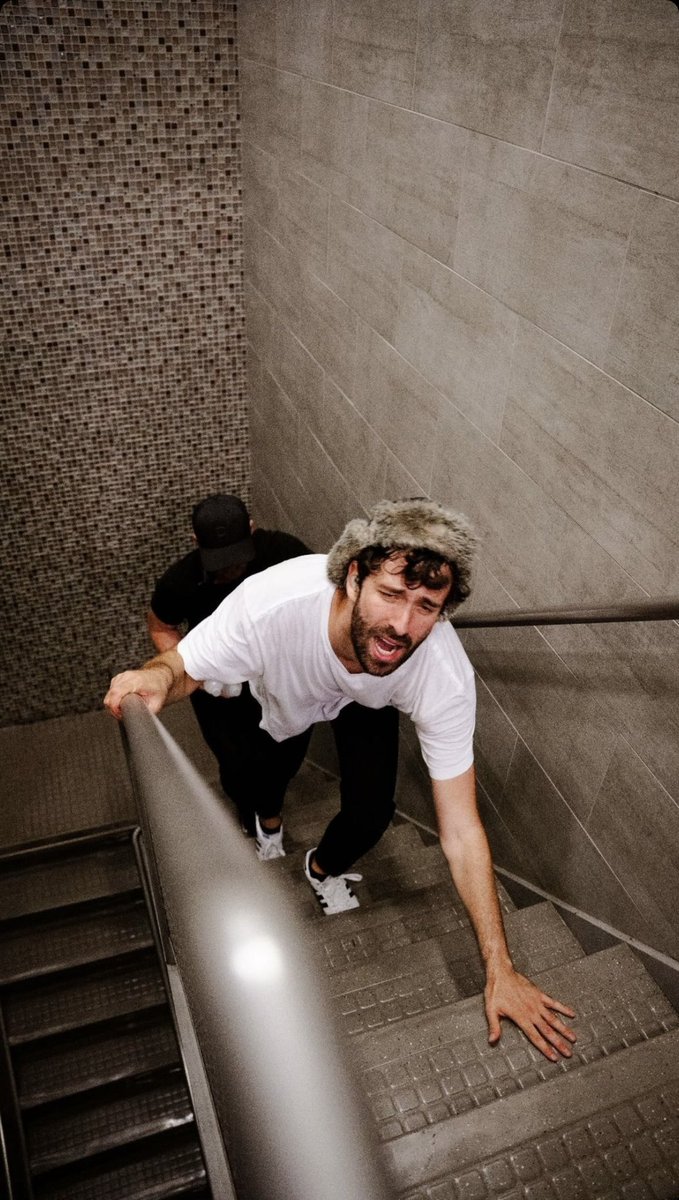 Followthe_Click's tweet image. Thinking about this picture rn