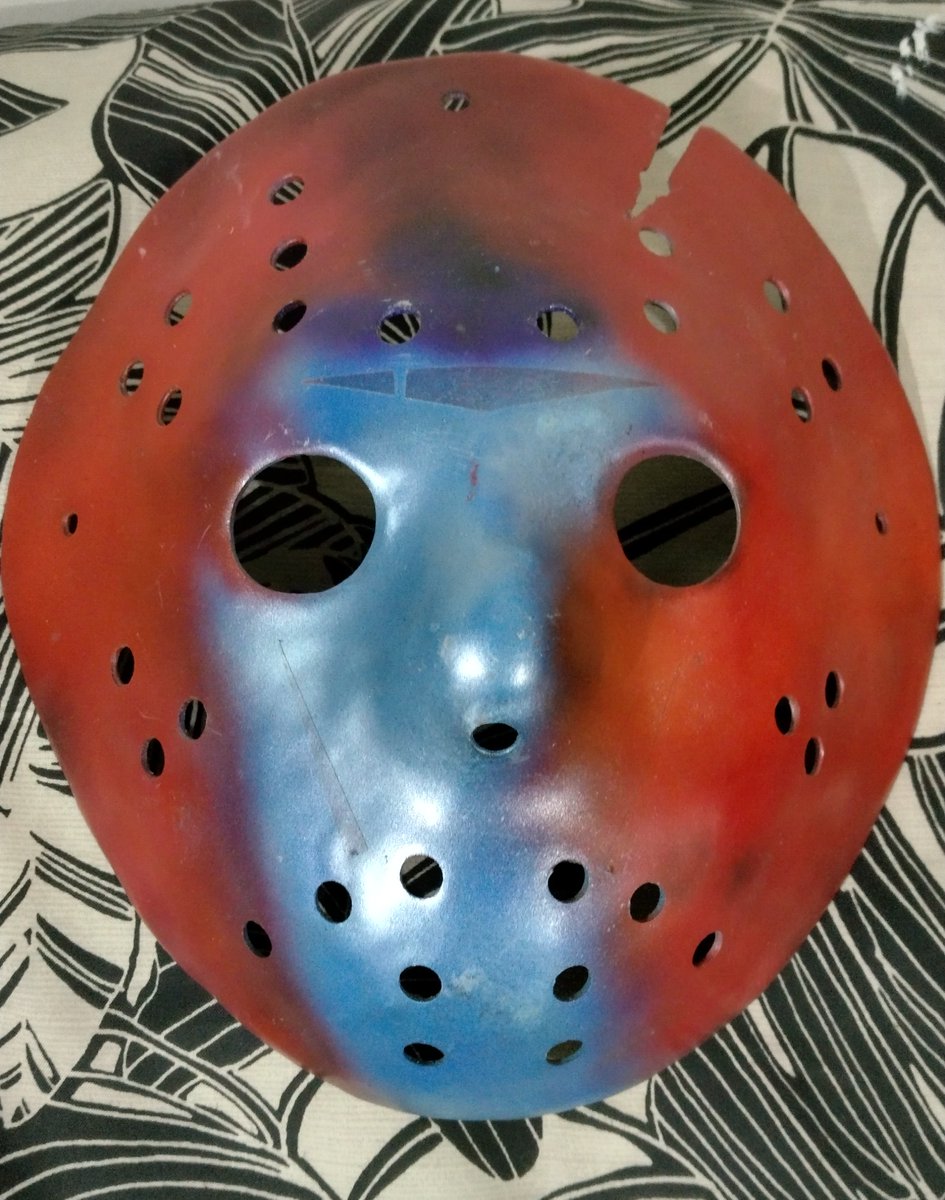 palangifilms's tweet photo. Jason Takes Manhattan #fridaythe13th hockey mask poster look edition 🔪 

#masks #masksforsale #maskcollecting #maskcollection #maskcollector #jasonfilm #jasonvoorheescosplay #jasontakesmanhattan #fridaythe13thpart8 #nyc #horrorfilm #hockeymask #horrorgeek #horrorfanatic https://t.co/UD4lOB7tbX