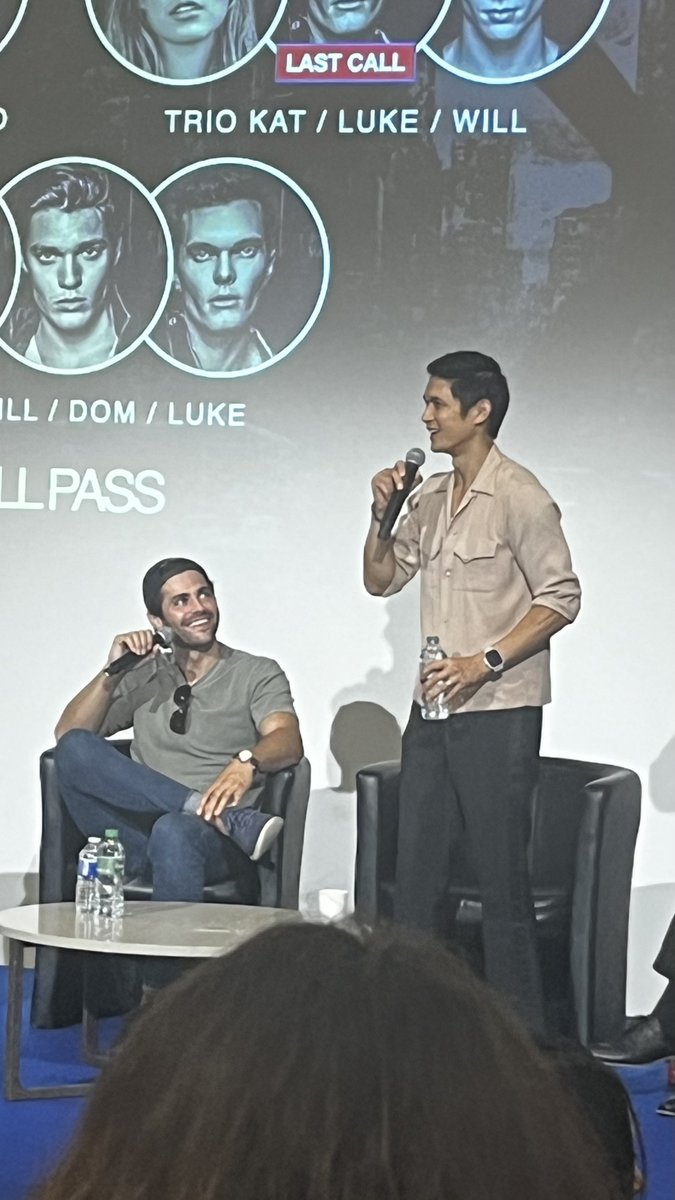 ShayGlz's tweet photo. #ETSW MEMORIES 😭 FAMILY ➰
How fun was this Convention? A lot! https://t.co/LoQzwcpam2