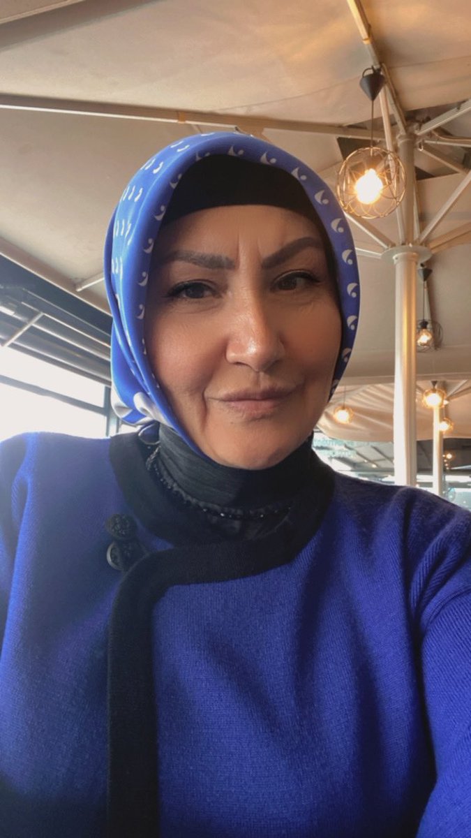 Beyler
Birbirimizi duymalı,birbirimizi dinlemeliyiz.Cümlelerimizden kavramlarımızdan ayrıştırıcı,tahrip edici üslubu uzak tutmak zorundayız
Çatışmaların değil barışın,korkunun değil güvenin şiddetn değil huzurun,açlık ve fakirliğin değil refahın hakim olduğu Türkiye’yi hedefleyin