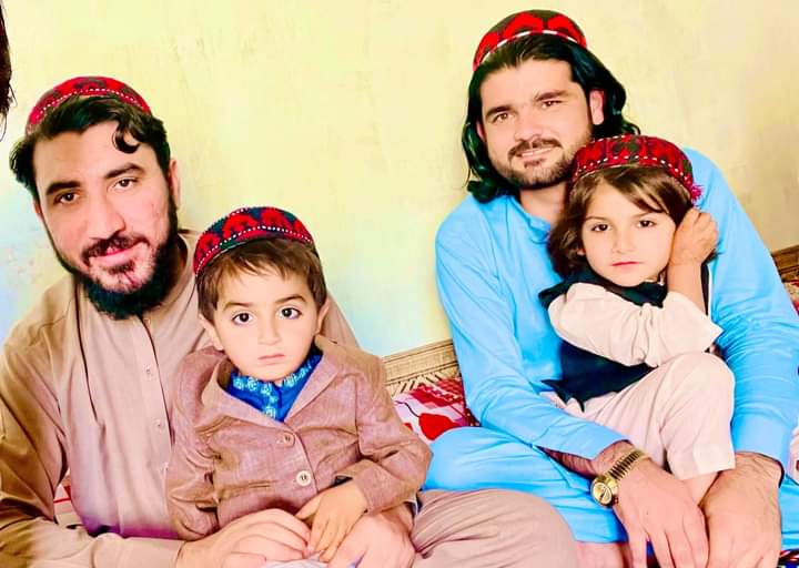 Achakzai__raziq's tweet photo. Do you stand with Gilaman Wazir ?

1- Yes                2- No
#EvacuateGilamanWazir2Germany https://t.co/jH3QJvu7ZH