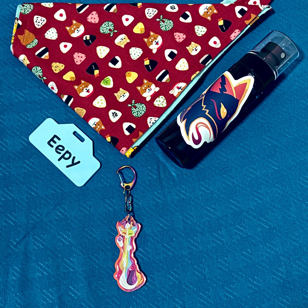 starrywuffy's tweet photo. Eepy tag - @snepcrafts 
Reversible neck bandana + dragon keychain + fursuit spray - @KitsuneShrine 

(im in love with the aroma of sea breeze gosh😍) https://t.co/nLRvTk8mK5