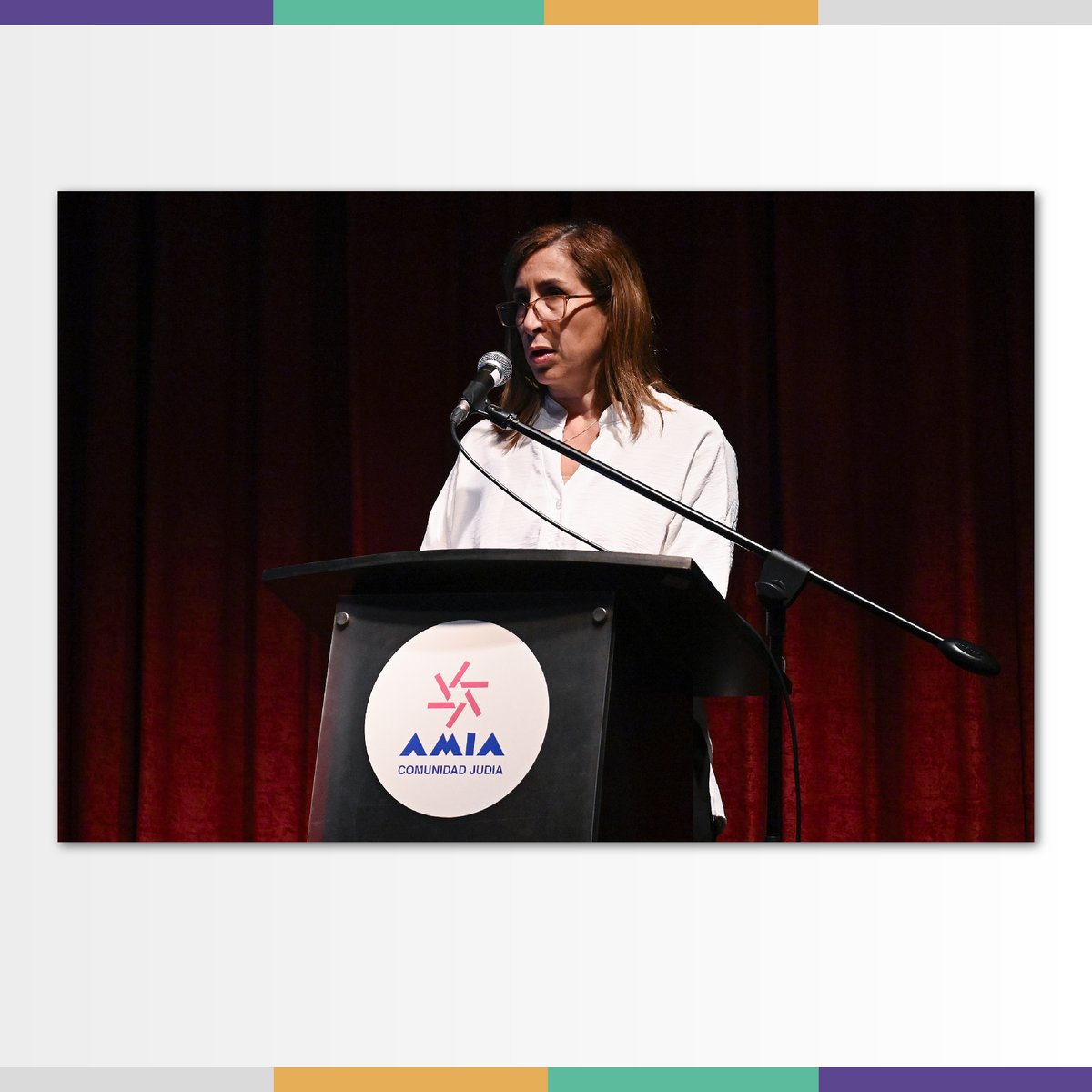 Tuve la oportunidad de participar en la clase abierta organizada por la AMIA en conmemoración del 30º aniversario del atentado. Asistieron estudiantes de escuelas secundarias de la comunidad judía, así como de otras religiones y laicas.
Agradezco a la AMIA por la invitación.