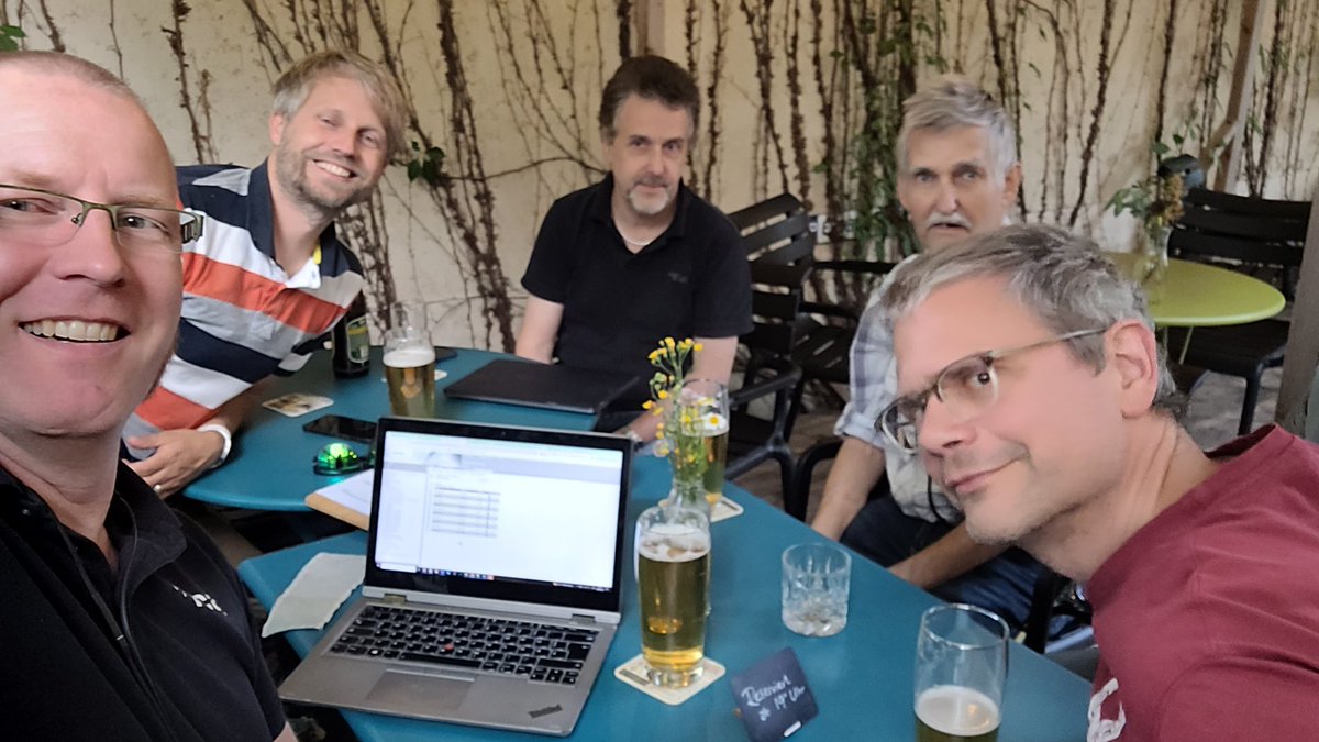 wp_potsdam's tweet image. Sehr nettes #WordPress #Meetup #Potsdam ... wie immer im Sommer im Biergarten, dieses Mal direkt am S-Bahnhof #Babelsberg! #wpdm