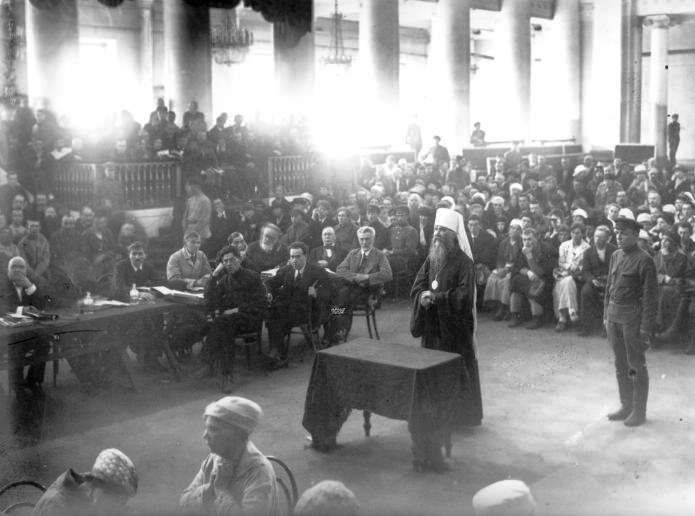 HarmonyCreates's tweet photo. A.D. 1922
Saint Benjamin of Petrograd standing trial for "counter-revolutionary agitation" during the Bolshevik infiltration of the Church. He was later charged and executed by firing squad. https://t.co/vNs3oWH2F0