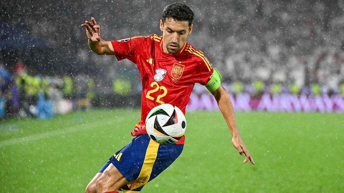 Solo voy a decir una cosa, pase lo que pase mañana: SOY DE DON JESUSITO NAVAS GONZALEZ,  iniciador de la jugada que nos dio el Mundial en 2010 y un PROFESIONAL COMO LA COPA DE UN PINO!!! Mañana a por todas!!! 💪💪💪🇪🇸🇪🇸🇪🇸