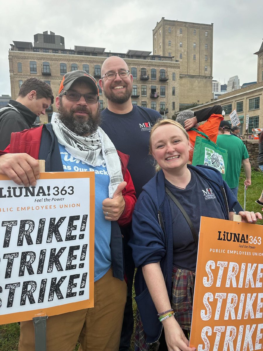 .<a href="/MAPEunion/">MAPE</a> member Michael Diedrich, MAPE BAs Britton and Dan plus Congresswoman <a href="/IlhanMN/">Ilhan Omar</a> attended the Red, White and Strike event in solidarity with @liunaminnesota Local 363!