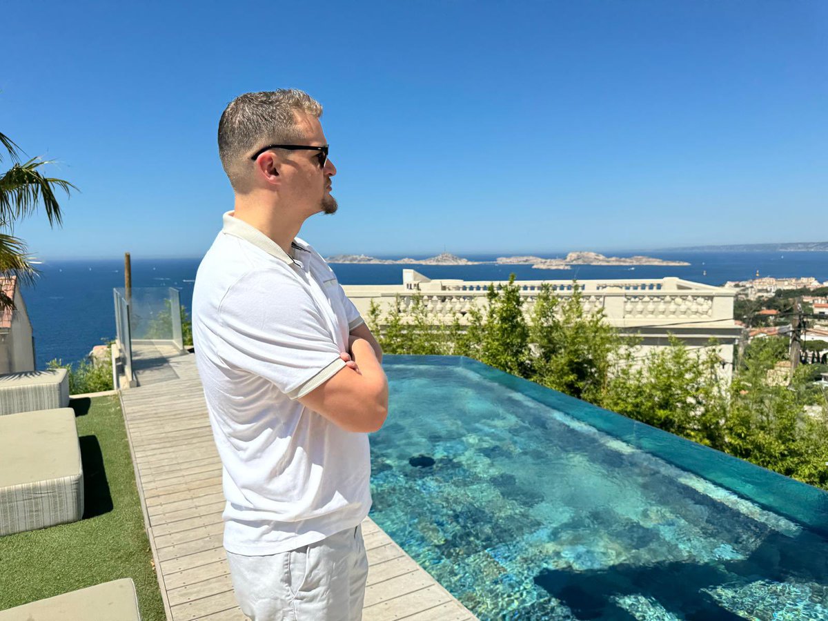 Samuel Leeds tweet media