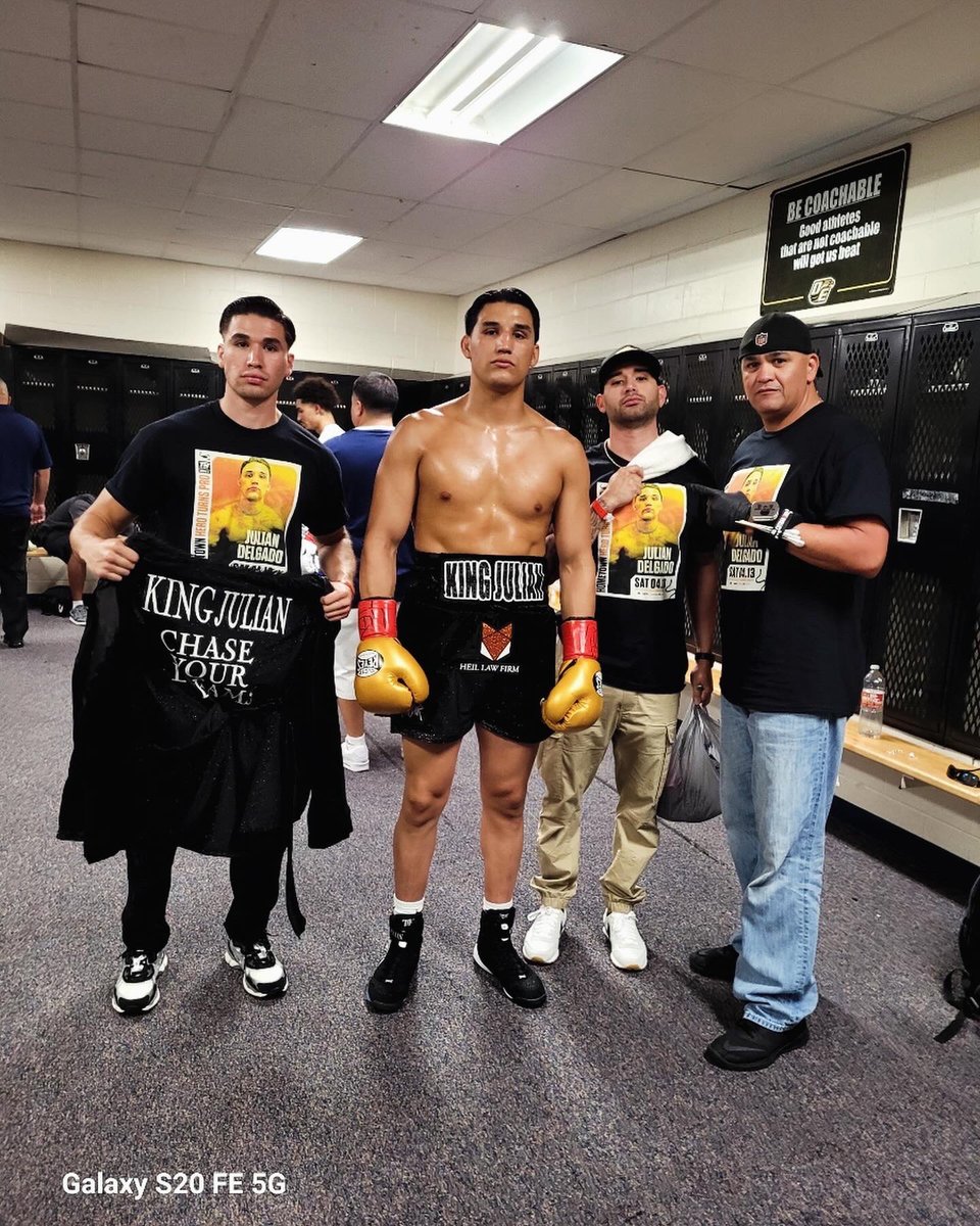 KingJulian361's tweet photo. 2-0 first TKO. 
Hungry with a lot to prove. We’ll be back Dallas. 

What city you want me to see me fight in next ? 

#kingjulian #whosnext #boxingsnextsuperstar #chaseyourdreams https://t.co/76uw8Jmh6l