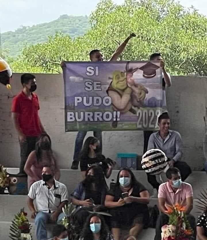 OmarS_V's tweet image. Mi Familia en el Auditorio del IMSS cuando acabe la Residencia