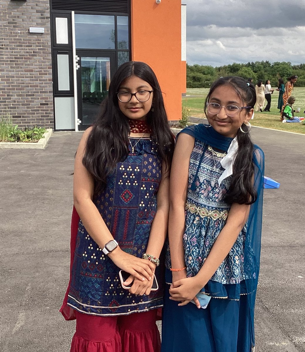 CambourneVC's tweet photo. On Friday we celebrated our annual Culture Day. It was fantastic day, showcasing the best in CamVC’s cultural diversity and a great opportunity to learn about the different heritages of our students, staff, and wider community. A huge thank you to everyone involved! https://t.co/xOTtmgytJo