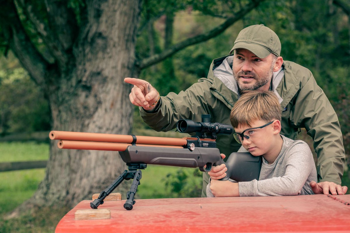 AirVenturi's tweet photo. Repost from @AirgunDepot:
Oh, how we wish to be kids again! Happy #BeAKidAgainDay to all, may you remember the best parts of your childhood today and spend time with the little ones around you.
#BeAKidAgain #ChildhoodMemories #InnerChild #HappyMemories #OutdoorFamily https://t.co/57SfwG66hO