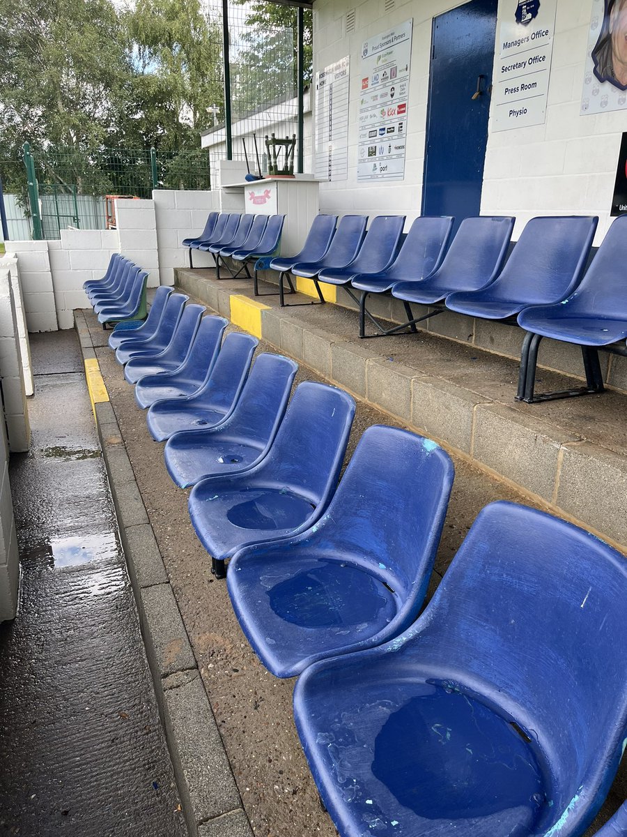 RMFC1919's tweet photo. Thank you to one of our proud partners Blue Whale SWS who did a superb job at Oxford Street today by giving our stands a good wash down 💦👏
#UpTheRosso https://t.co/DN4NYhlES1
