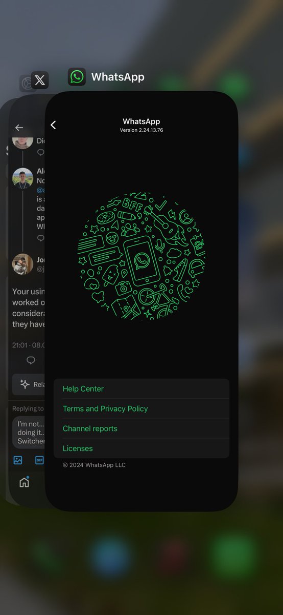 ReolAlexandre's tweet photo. @jordancoughlan_ @thilojaeggi @DylanMcD8 @aaronp613 I’m not… and switching to large icons and back isn’t doing it…. However I just noted that in the App Switcher the new icon appears🤔 https://t.co/SmWLDeVvr6