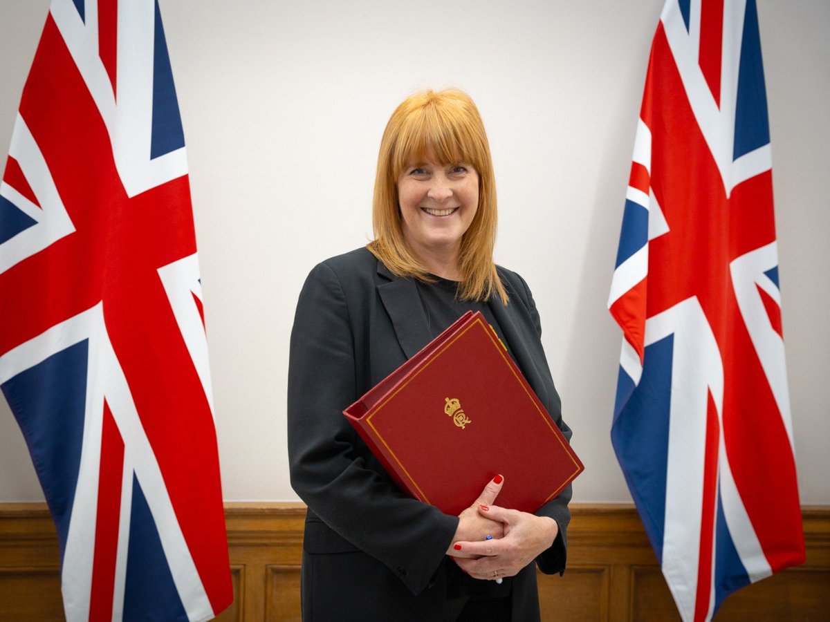 Sarah Jones MP tweet media
