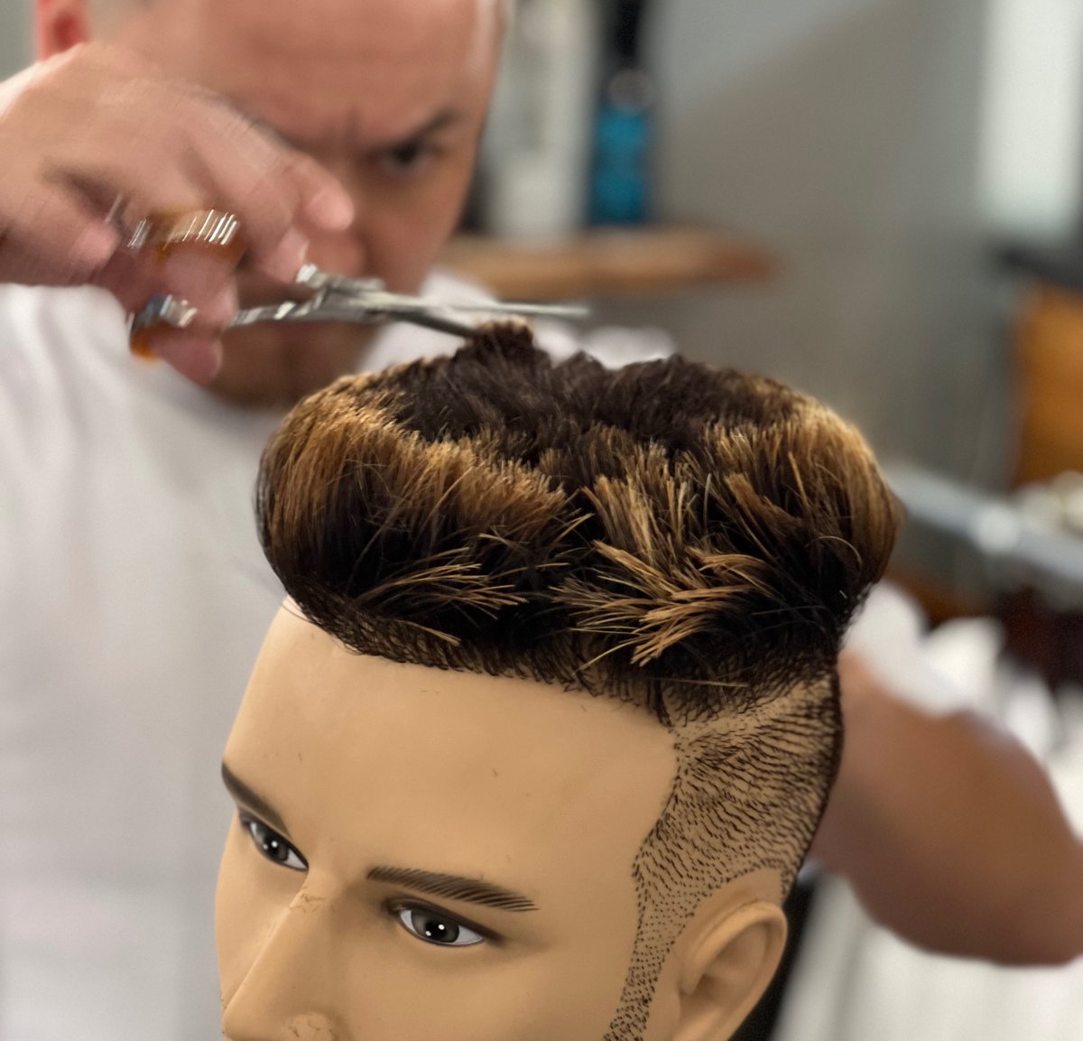 Precise techniques 💇🏼  #bladecraftbarberacademy 

#barberschool #barber #barbershopconnect #barbers #barbershop #barberstudent #barbers #haircut #barberlife #dallashairstylist #dallasbarber #dfwhairstylist #dfwbarbershop