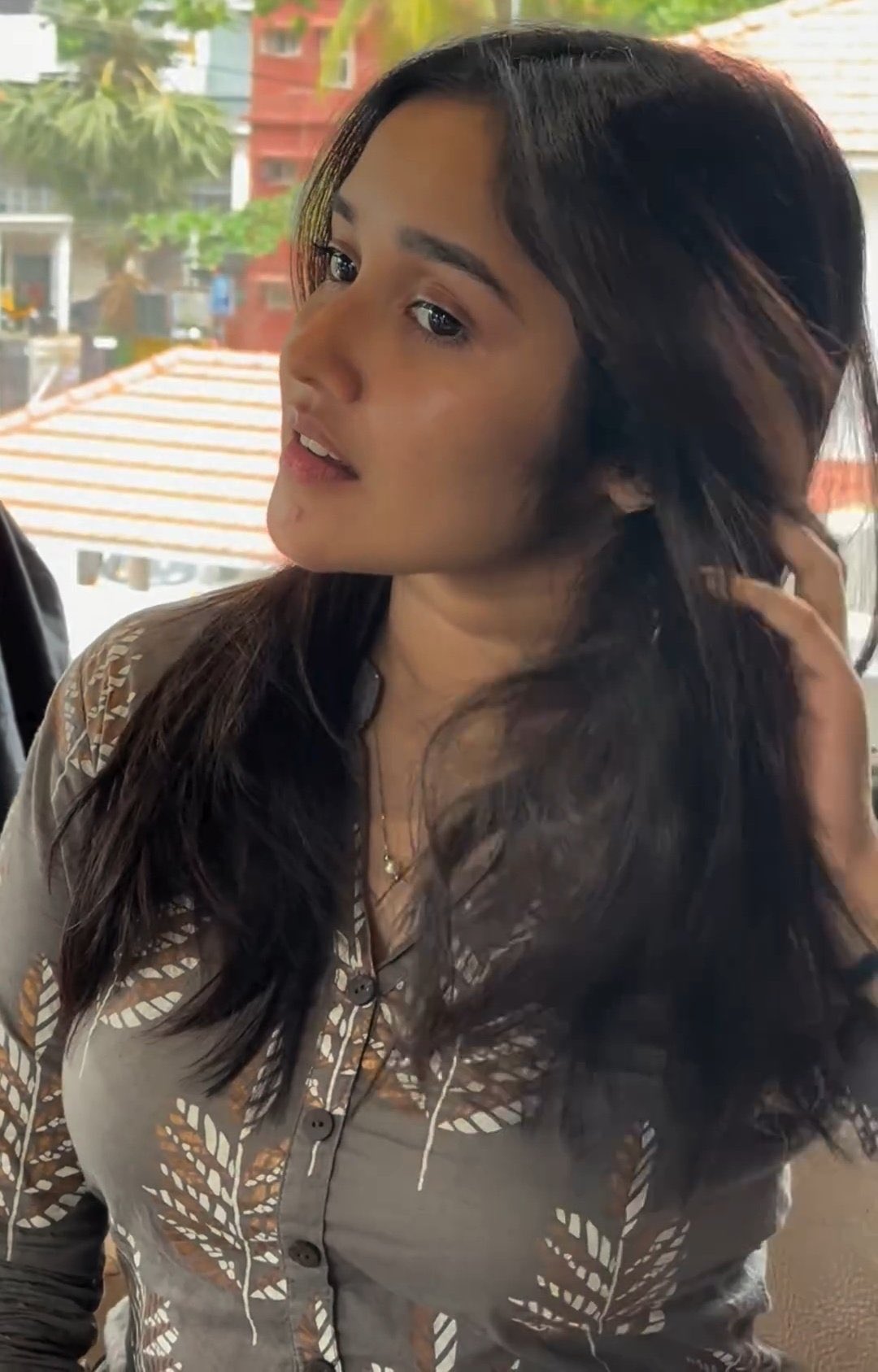 GR_ML4xaAAAiRZO?format=jpg&name=large