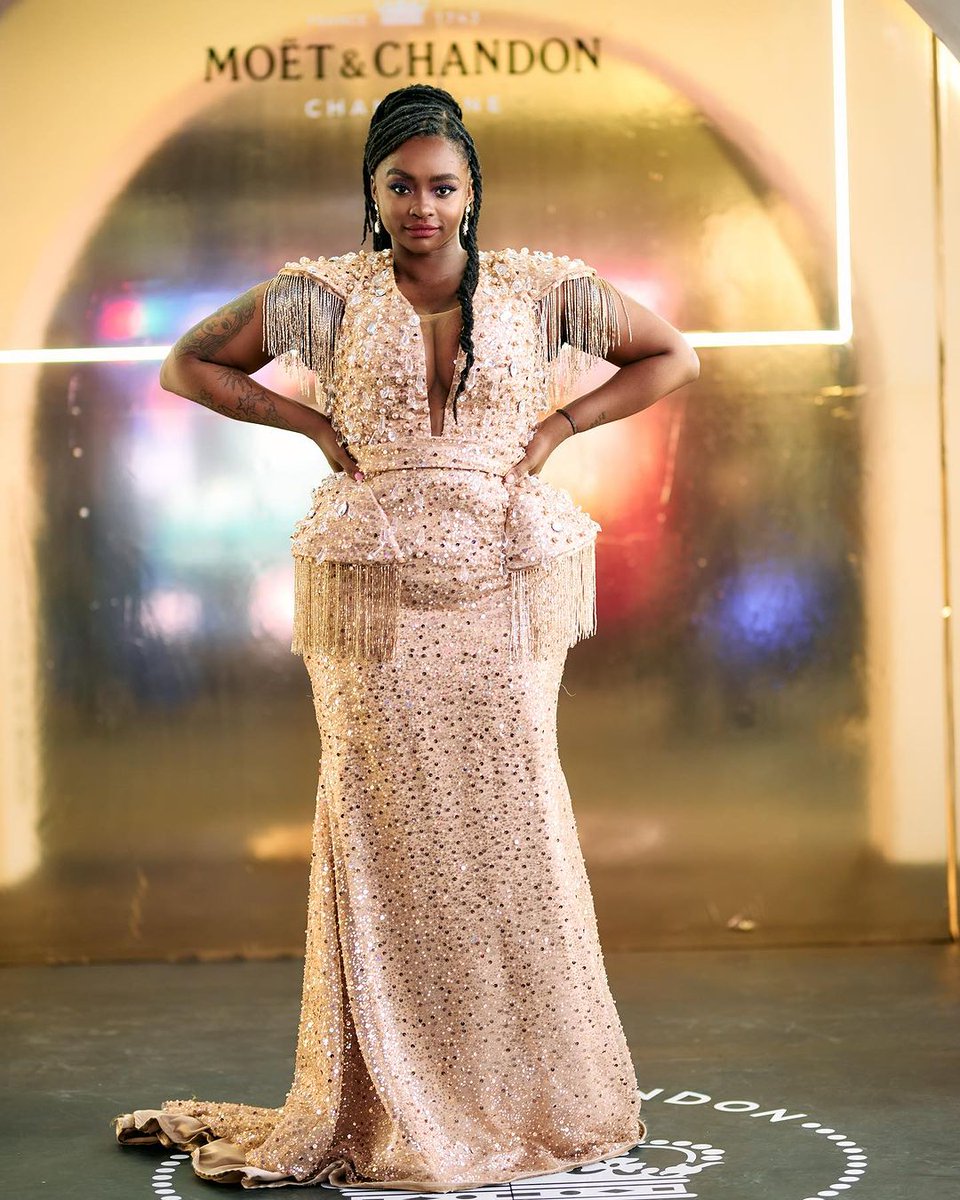 BeeM_Pty's tweet image. Looks from Hollywoodbets Durban July 2024 held in Durban, South Africa (thread)
Theme : Ride the wave

"Worse dressed"
9.

#Durbanjuly2024 #DurbanJulyWeekend #Durban #HDJ2024             #HollywoodbetsDurbanJuly             #HDJ #HDJRideTheWave