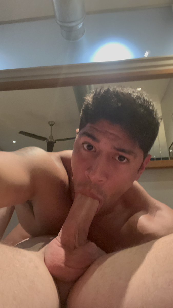 Can you guess whose dick this is? 

Leave your guess in the comments ✍️