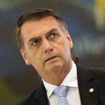 poptime's tweet photo. 🚨🚨🚨 Bolsonaro DESVIOU R$ 25 milhões em joias e presentes, diz Polícia Federal.

Polícia concluiu que ex-presidente atuou em uma associação criminosa para desviar presentes de alto valor. https://t.co/Mdk7lzWeQ6