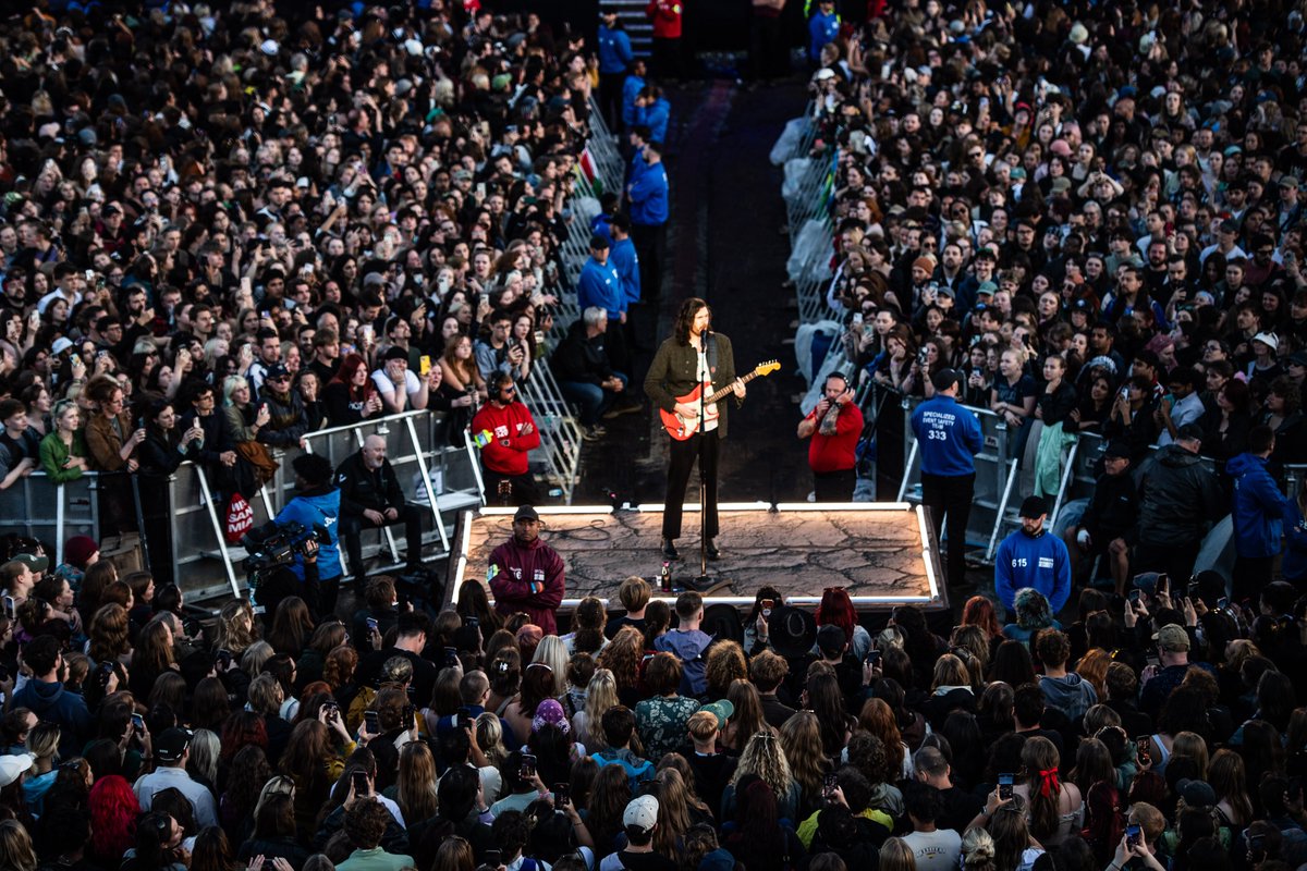 Hozier tweet media