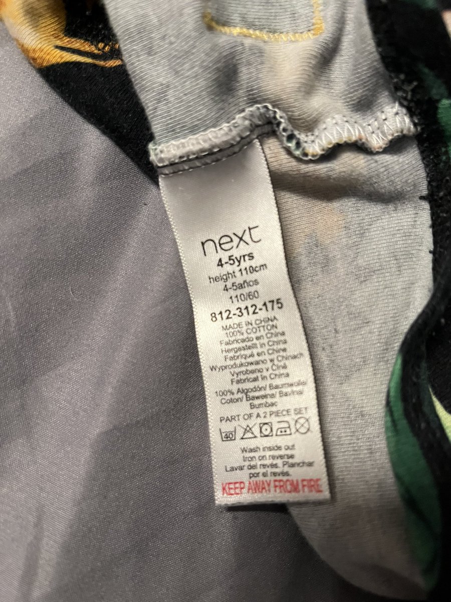 Ich wurde gebeten, meine Reichweite zu nutzen und das tu ich in diesem Fall gern.
Ein autistischer Junge ist sehr traurig, weil sein Lieblingsschlafanzug zu klein geworden ist.
Kann jemand helfen?
Gesucht wird exakt dieser Anzug von next ab 122.
Danke
Gern RT