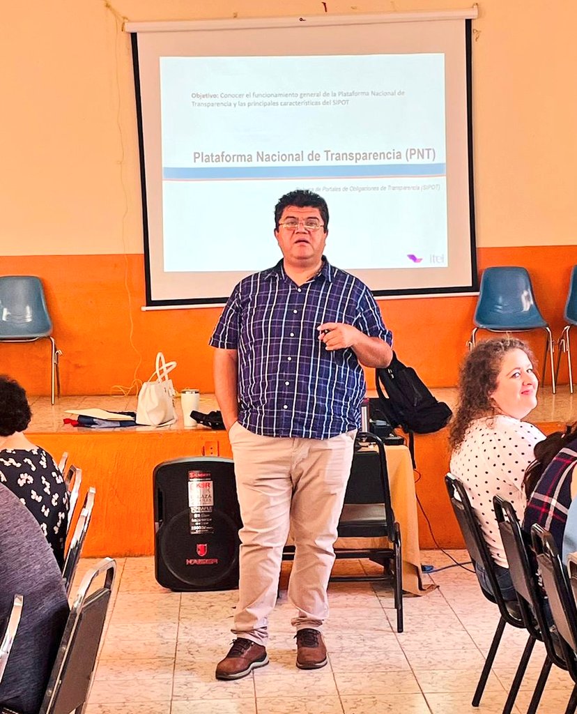 Hoy estamos en el municipio de Unión de Tula, al sur de Jalisco, capacitando acerca del Documento de Seguridad, manejo de la Plataforma Nacional de Transparencia y explicando las recomendaciones en torno a los procesos de entrega-recepción.
<a href="/olinavarr/">Olga Navarro</a> <a href="/OrtizJazz/">Jazmín Ortiz</a> <a href="/MenyoRojas/">Manuel Rojas</a>