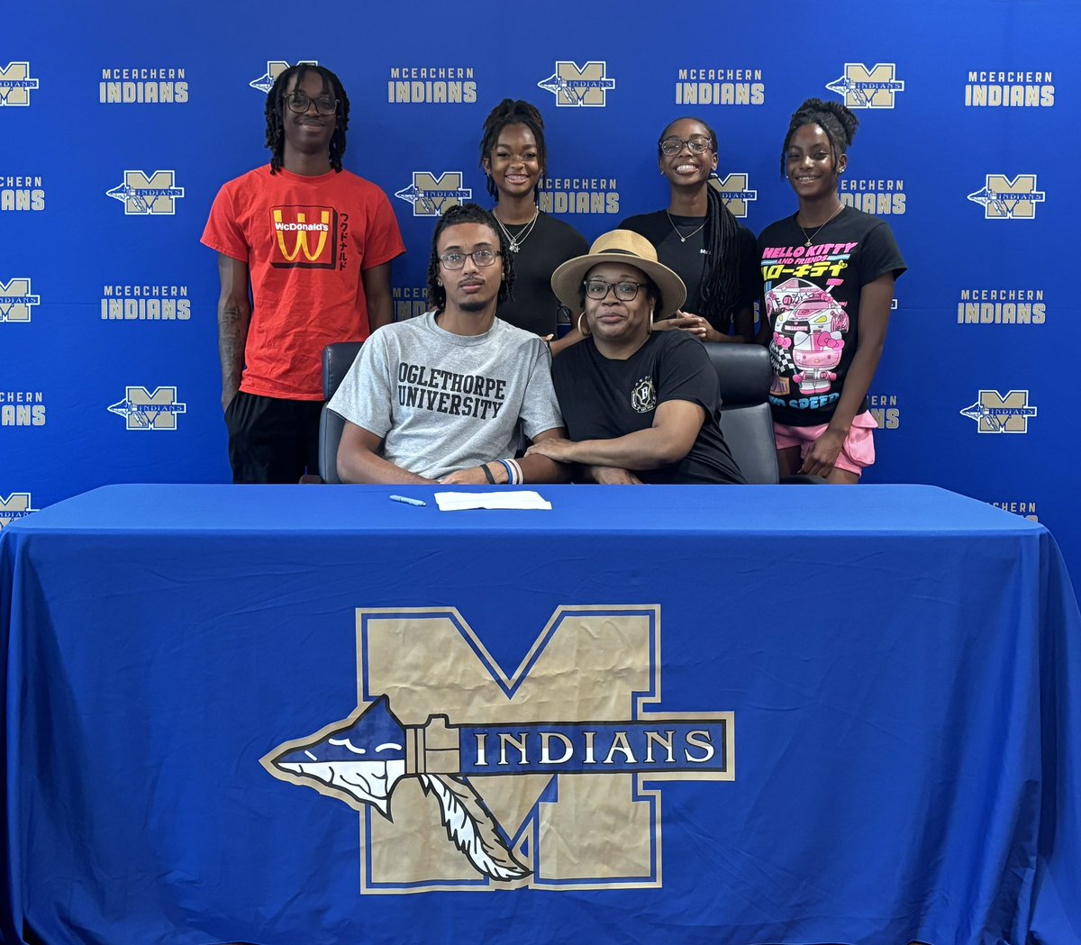 Let's congratulate our Track and Field Senior who has committed to furthering his education and athletic journey in collegiate academics! 
 
Tristan Arey, Oglethorpe University 

We wish you success in your next chapter !!