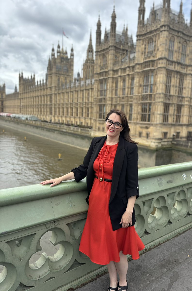 LFarnz's tweet photo. I’ve had a busy day in Parliament collecting my IT equipment,  attending briefings and navigating the maze that is The Estate. I promised to be a strong voice in Parliament for Amber Valley and today paves the way for that. https://t.co/MQaUZU1Svq