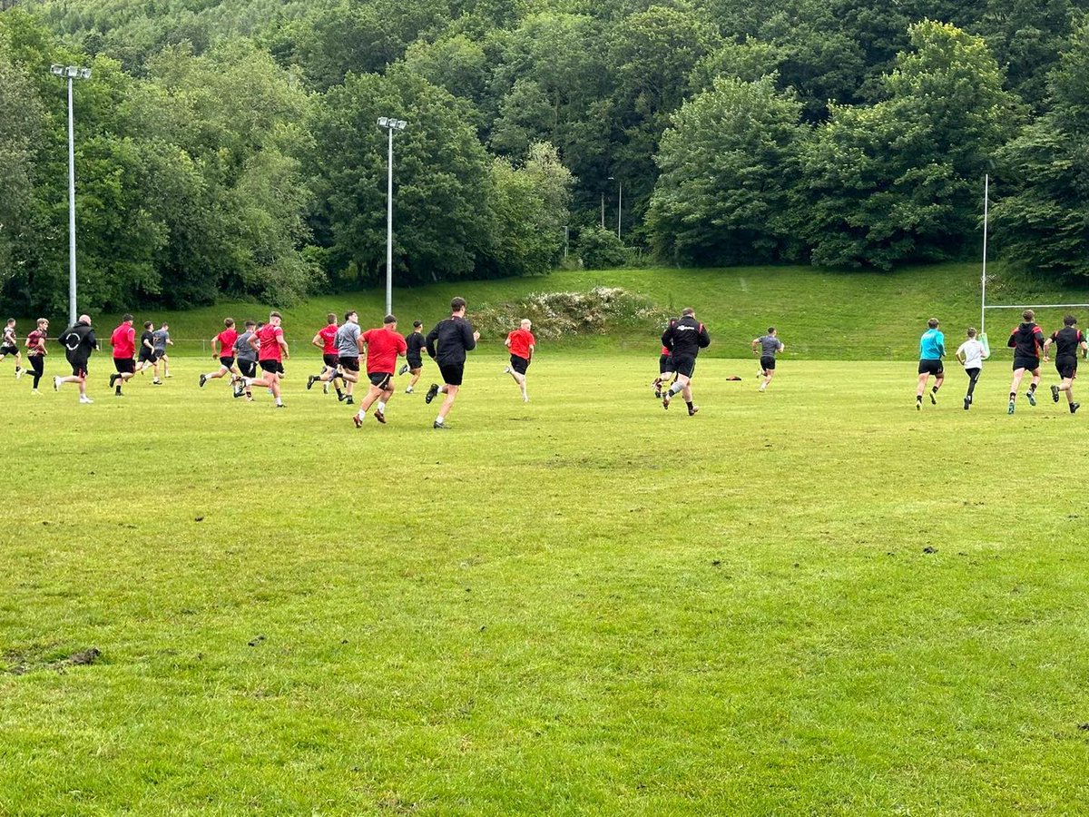 AbercynonRFC's tweet photo. 🏉 𝐓𝐑𝐀𝐈𝐍𝐈𝐍𝐆 &amp; 𝐒𝐎𝐂𝐈𝐀𝐋 𝐃𝐀𝐘 🍻

On Saturday, our coaches put our youth &amp; senior players through their paces followed by a social day at the clubhouse 🎯

There’s still time to get involved ahead of the new season!  Check the replies for more info🔽
 
#Ymlaen https://t.co/nc48nKCHwb